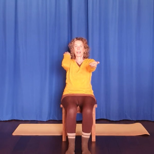 Brazos y hombros con calma